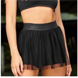 Alo Yoga Mesh Flirty Tennis Skirt Black M